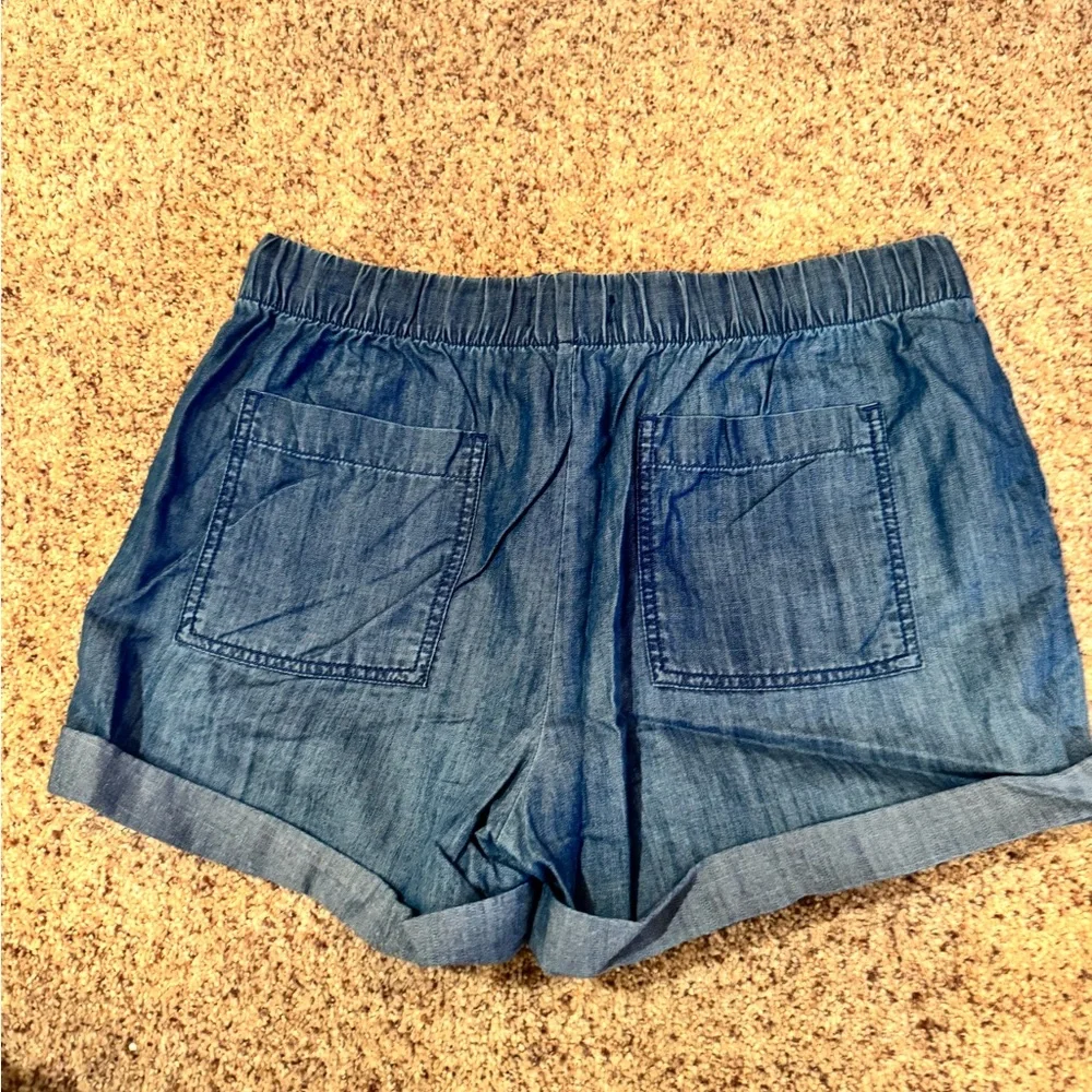 GAP Denim Blue Women's Casual Shorts - Picture 4 of 4